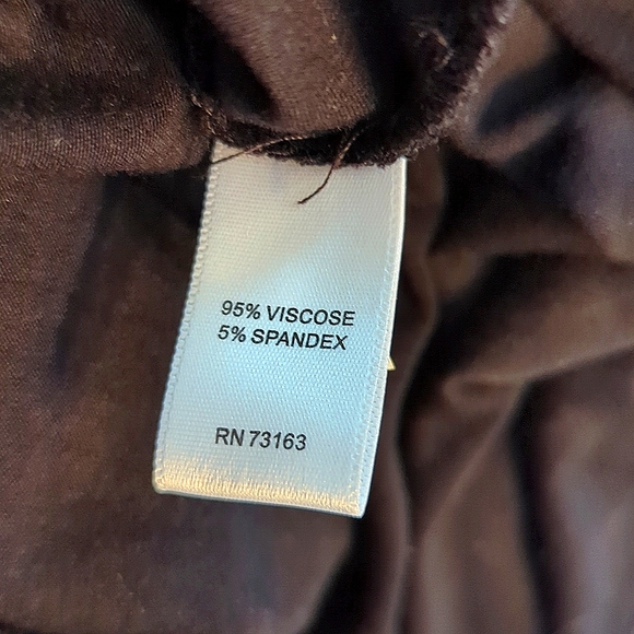 Black Cold Shoulder Top M - Picture 3 of 4